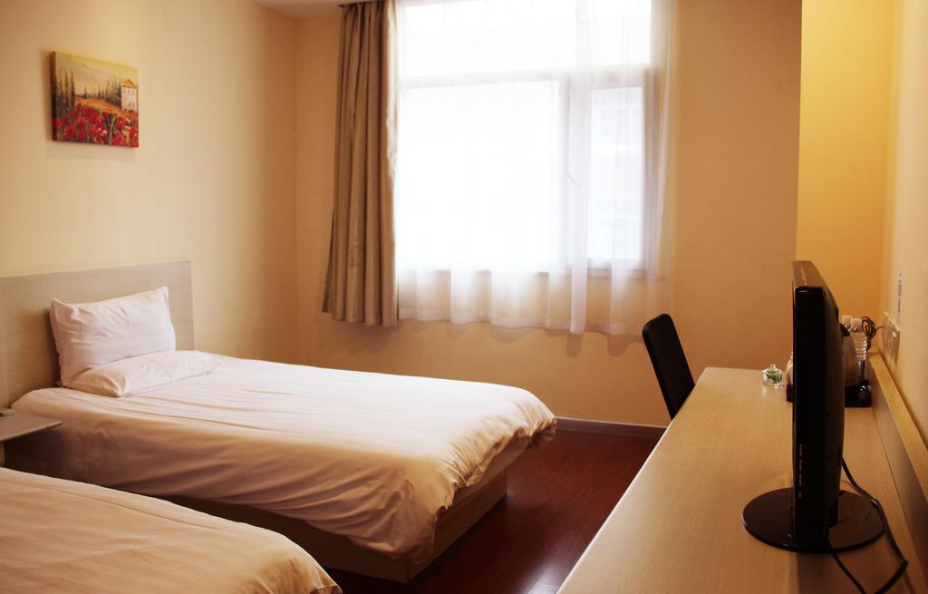 Hanting Hotel Ji'Nan Baotuquan Hongjialou Room photo