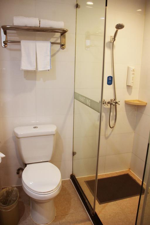 Hanting Hotel Ji'Nan Baotuquan Hongjialou Room photo
